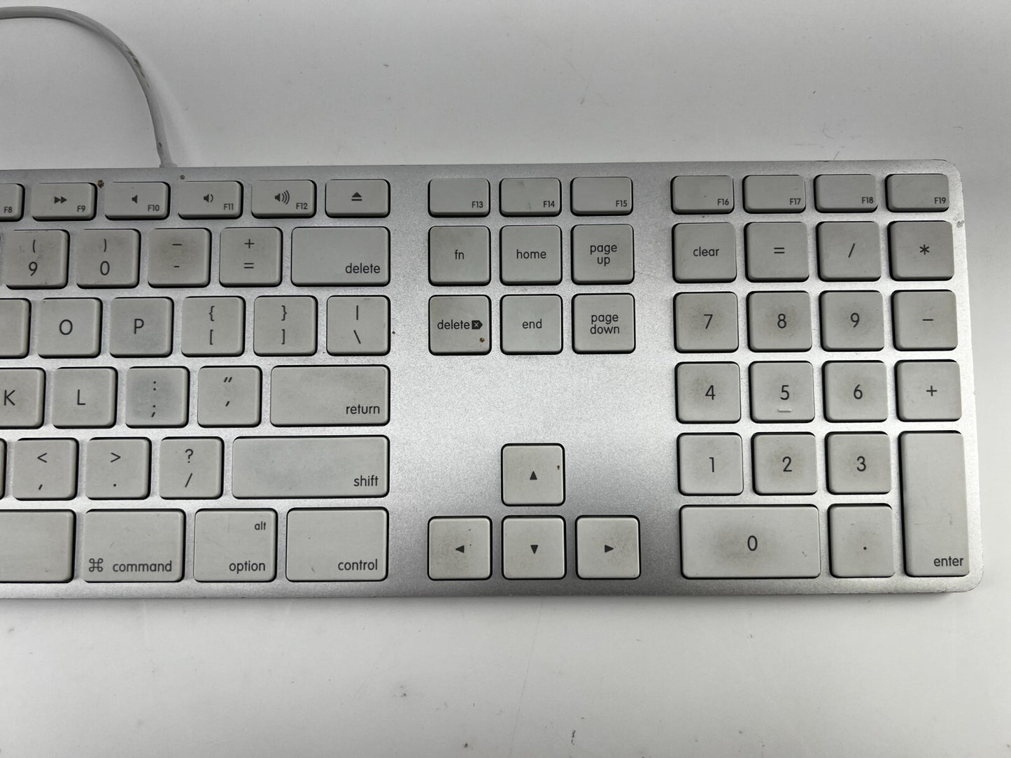 Apple A1243 - Wired Mac QWERTY - USB Keyboard - FOR PARTS OR REPAIR