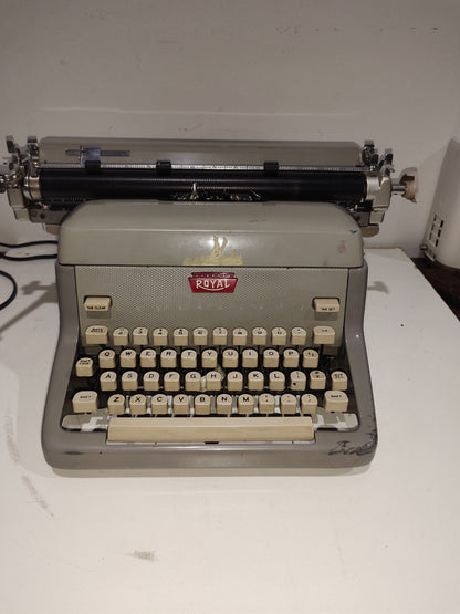 Royal Office Ambassador Mechanical typewriter Magic Margin