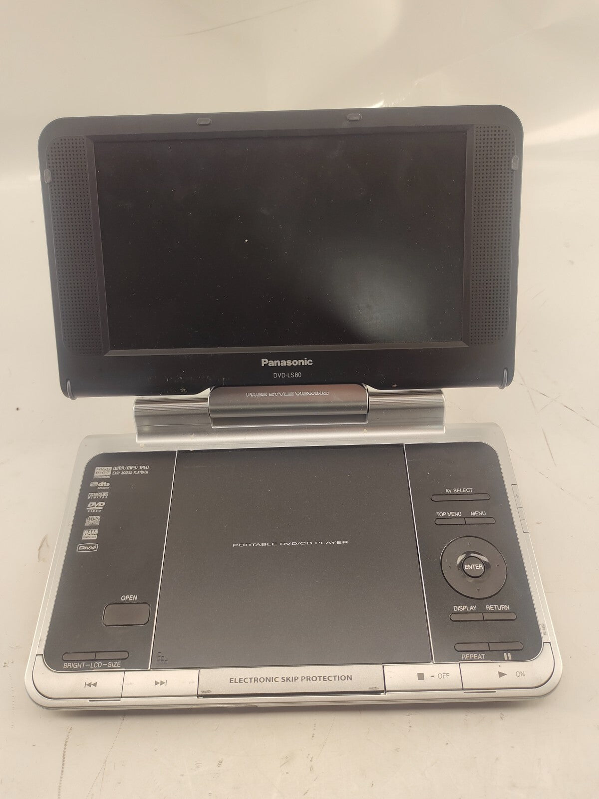 PANASONIC DVD-LS850 Portable DVD Player