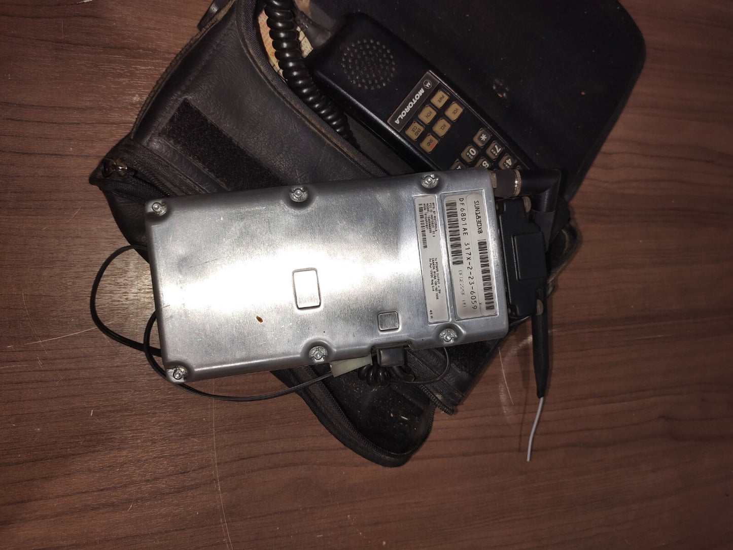 Vintage Motorola   Ameritech Phone SCN2497B Mobile Car Phone & Bag Pouch