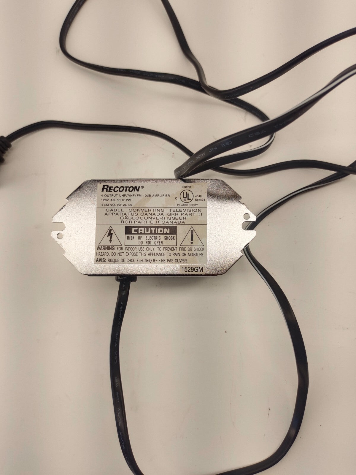 Recoton TV Cable Signal Amplifier V312CSA 4 Output UHF/VHF/FM 10dB 120V