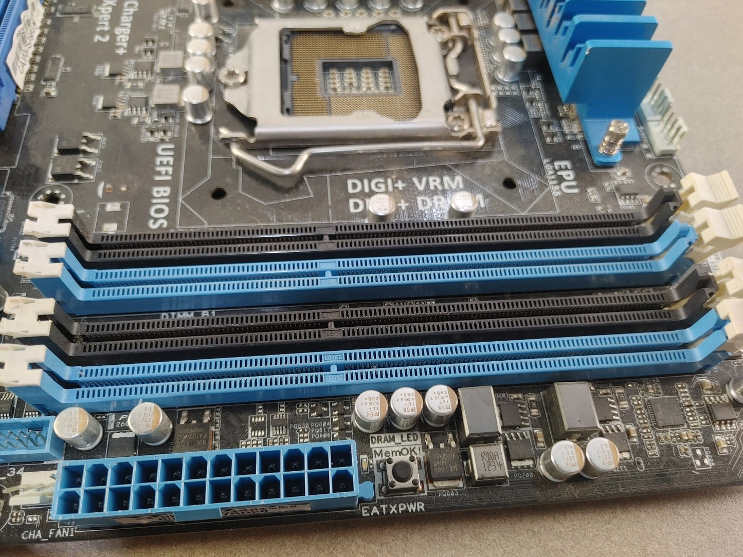 GOOD CONDITION ASUS Motherboard PBZ77-V EATX UNTESTED Blue/Black