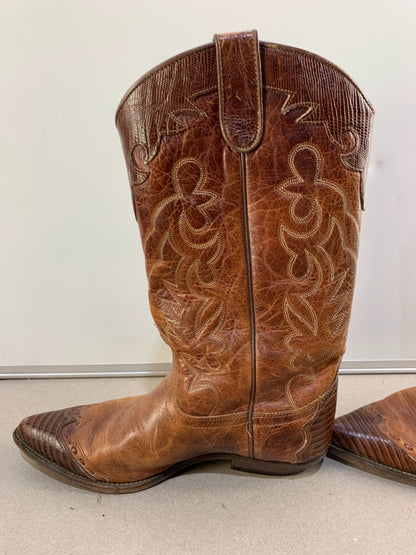Vintage Cowboy Boots Men Tan Stiched Wing tip toe Sized EU 39 Made in Spain