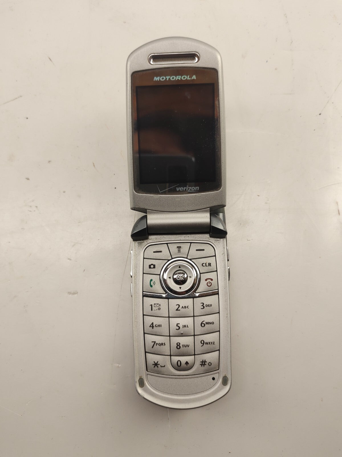 Motorola E Series E815 - Silver (Verizon) Cellular phone