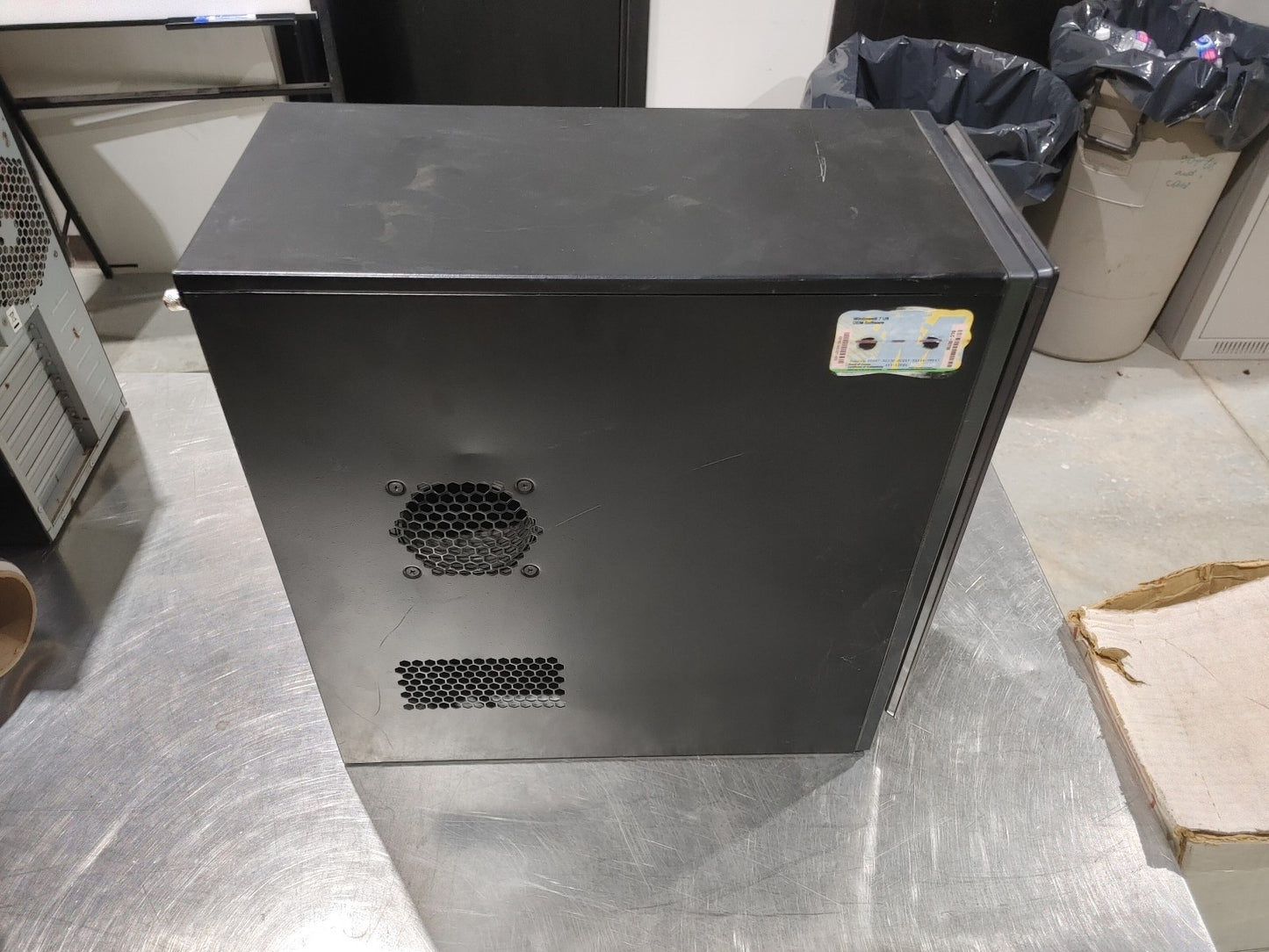 ANTEC PC AMD Phenom 9750 Quad2.4GHz 4GB RAM 320GB HDD GeForce 8600GTS Black Fair