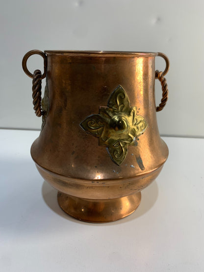 VINTAGE HAND MADE COPPER PEDESTAL VASE POT