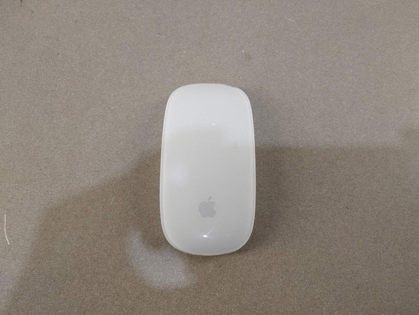 Apple Magic Mouse A1296 Bluetooth Wireless Mouse INCLUDES BATTERIES Fair