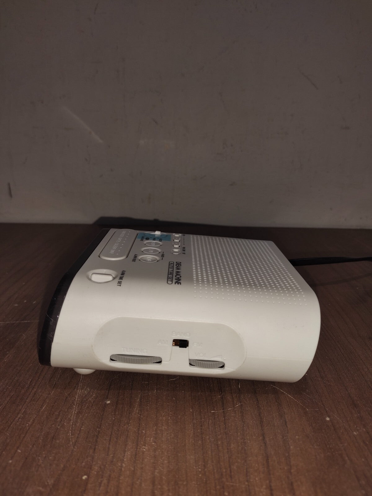 Sony Dream Machine ICF-C218 FM/AM Clock Radio w/ Auto Time Set White