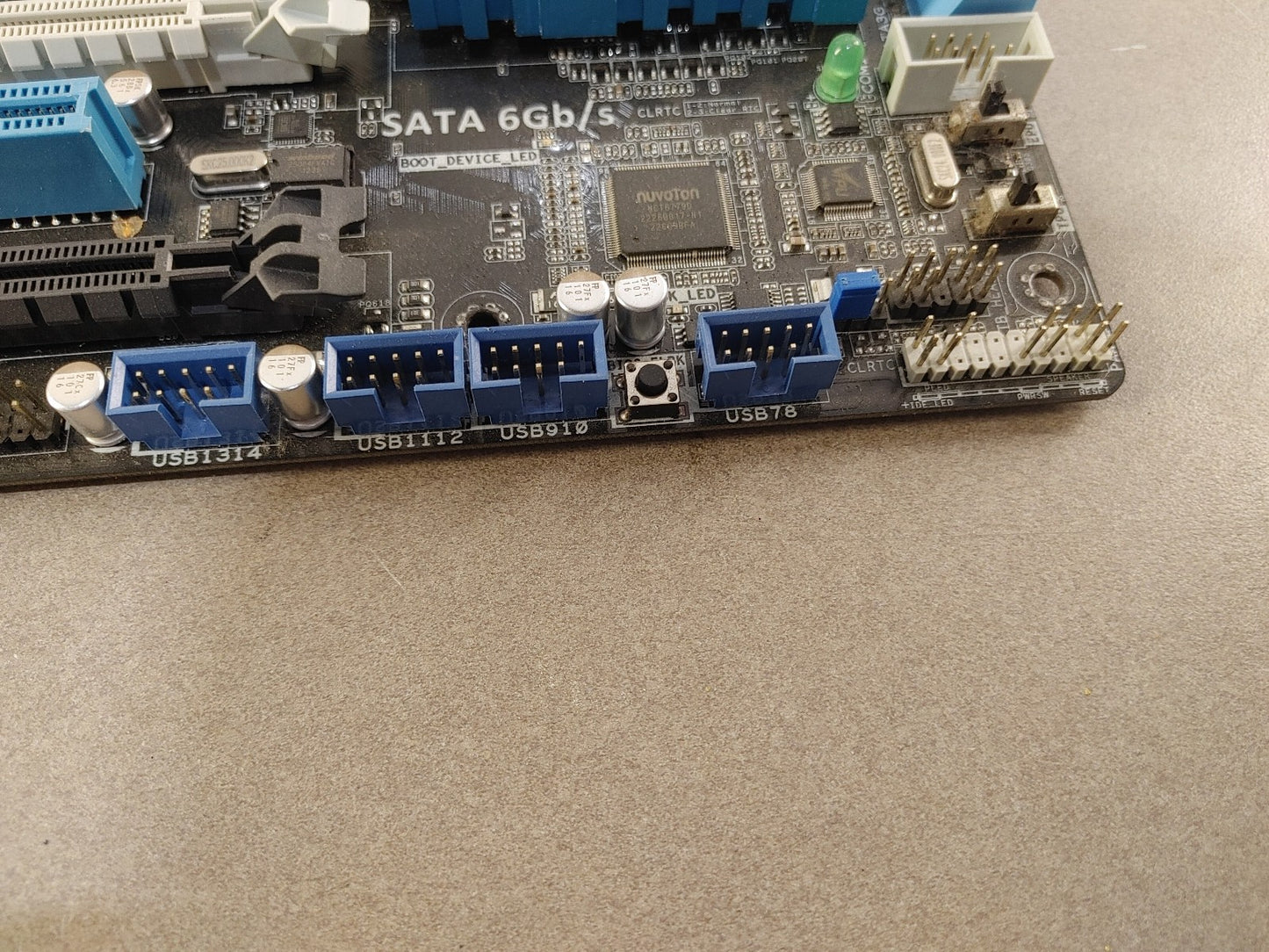 GOOD CONDITION ASUS Motherboard PBZ77-V EATX UNTESTED Blue/Black