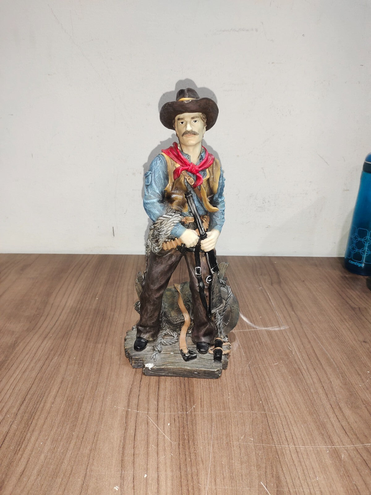 Western Cowboy Rancher Statue Resin  13 inch tall MINT Farmhouse Decor