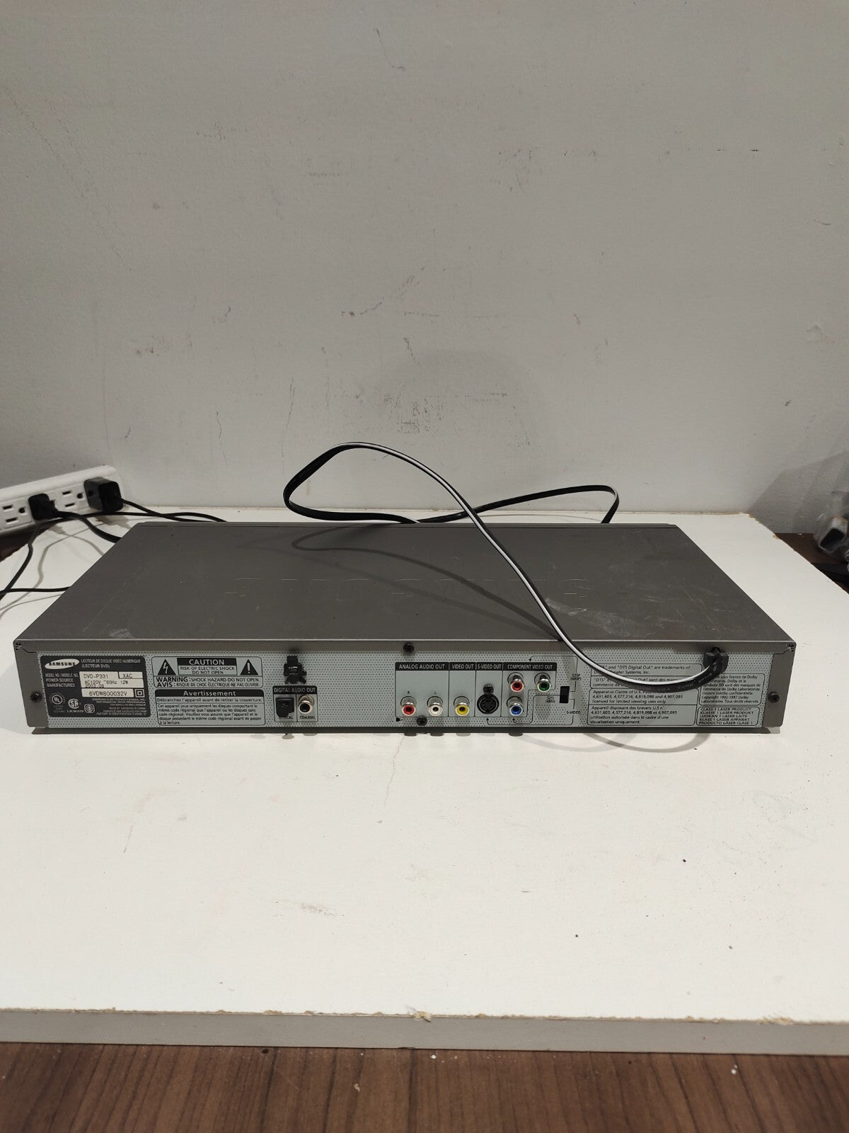 Samsung Progressive Scan DVD Player Model DVD-P231