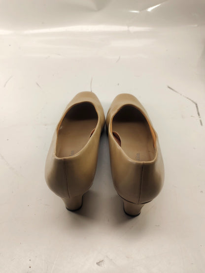 Tradition Women's Karina Pump Hell Ginger Size 8 US