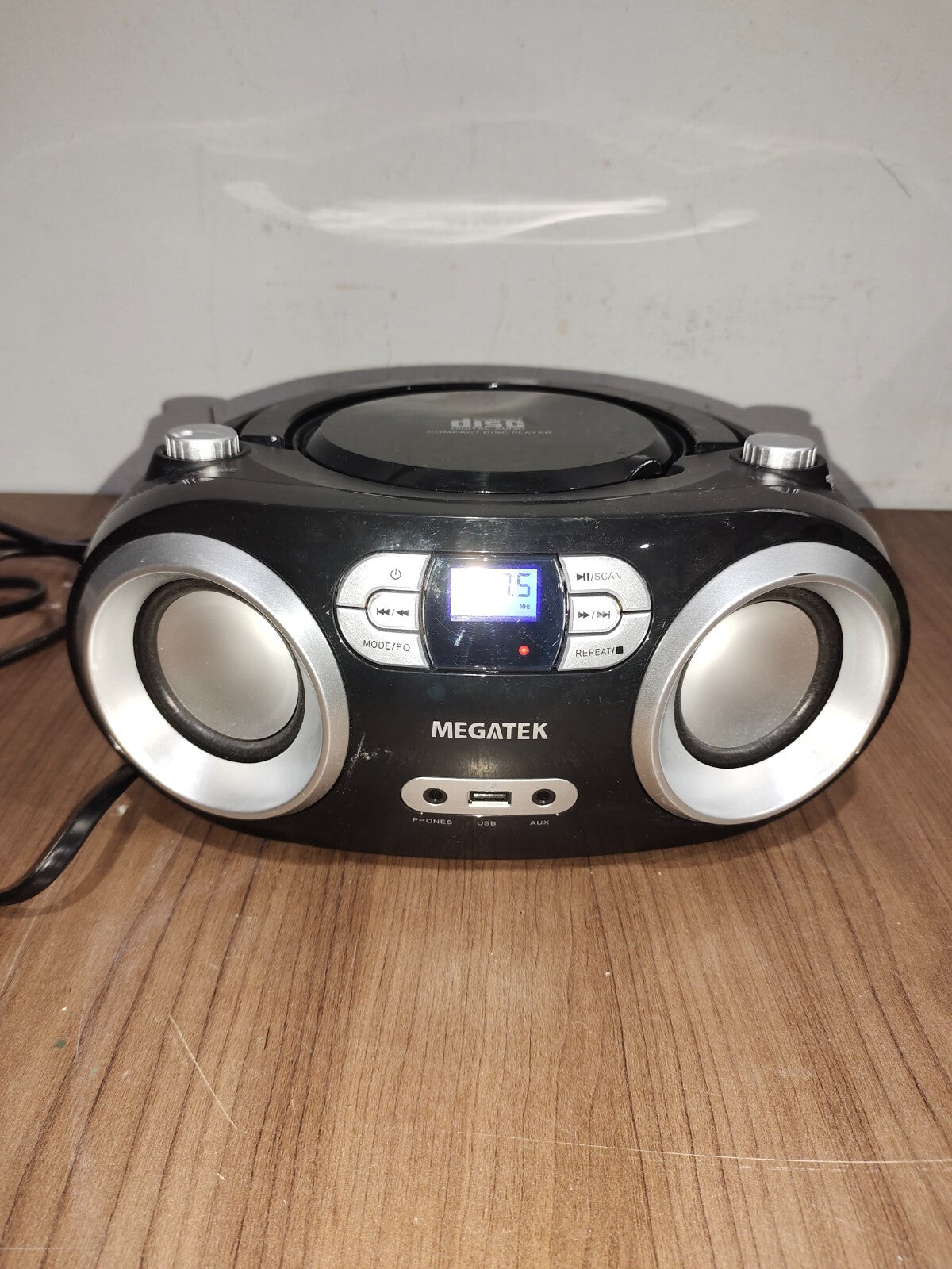 Megatek CB-M25BT Portable CD Player Boombox with FM Stereo Radio, Bluetooth