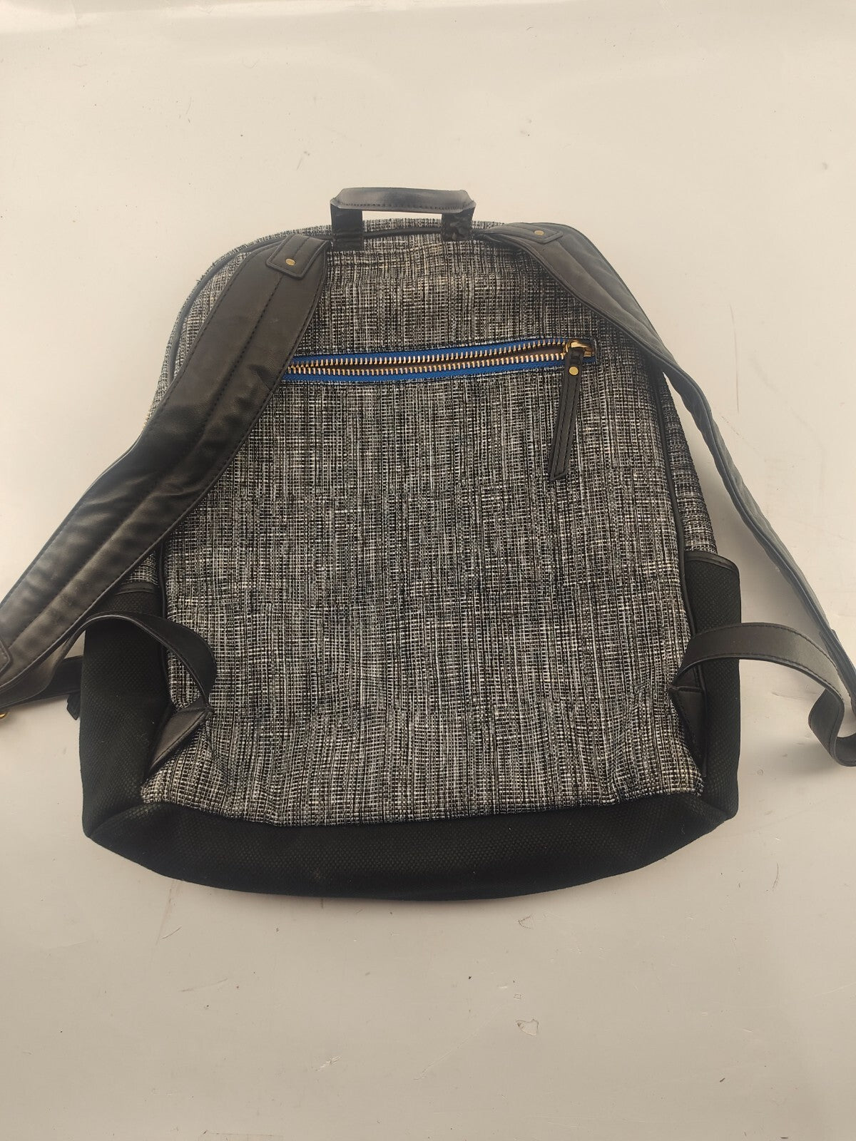 FOSSIL BACKPACK Padded Laptop Bag. Preowned - Vibrant Blue Accent Color Durable