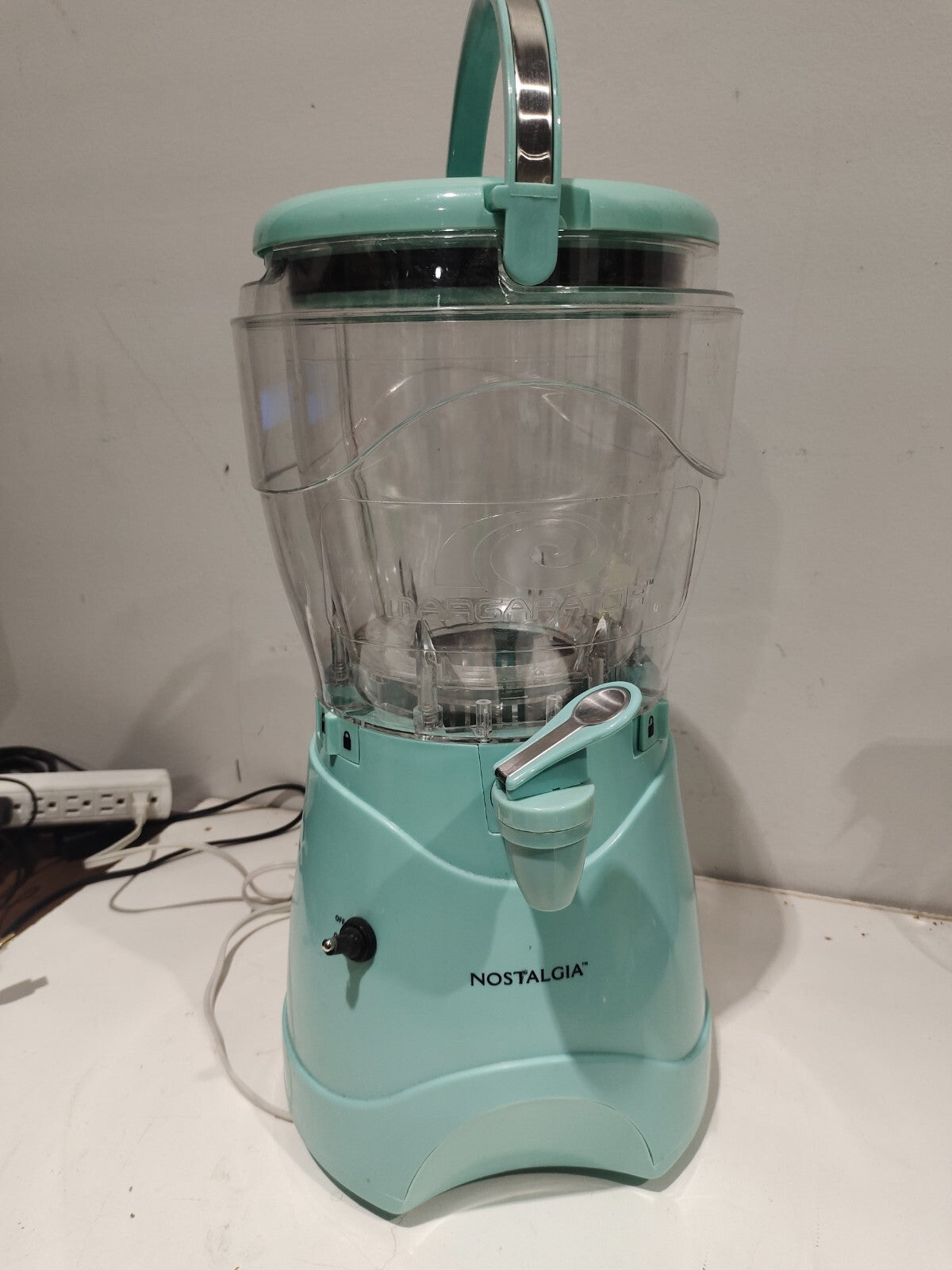 Nostalgia Frozen Drink Maker and Margarita Machine - Nostalgia MSB1AQ - Lid NA