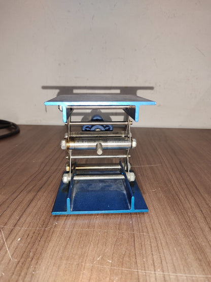 VWR 6" x 6" Aluminum Lab Jack