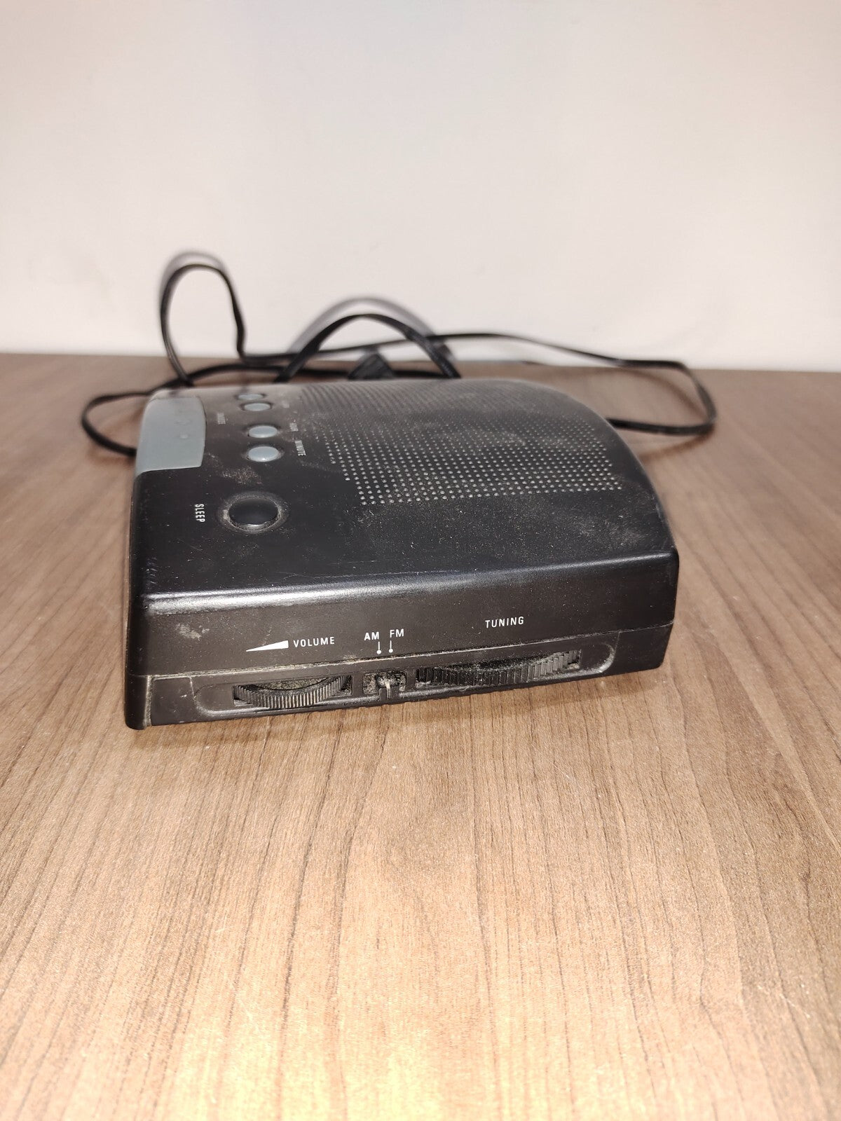 Vintage 1990's Optimus AM/FM Alarm Clock - Model CR-314