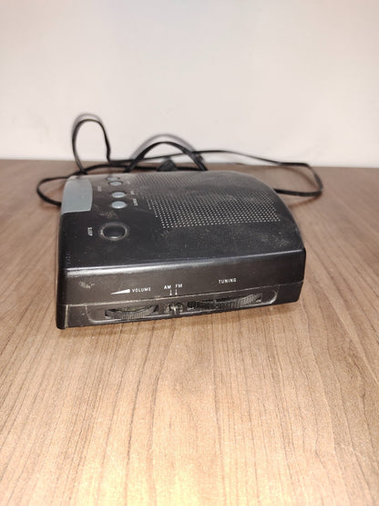 Vintage 1990's Optimus AM/FM Alarm Clock - Model CR-314