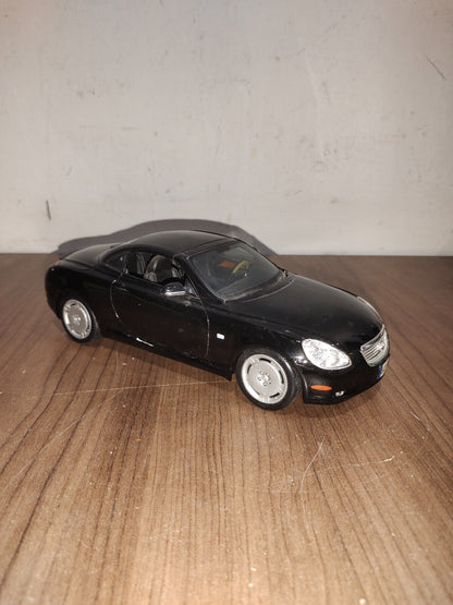 1:18 Maisto Lexus SC430 BLACK INTERIOR - Special Edition