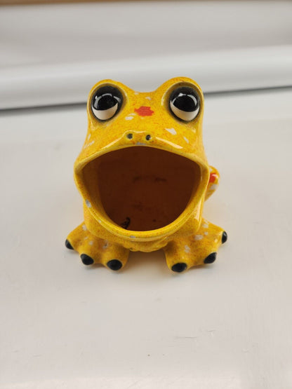 Yellow Frog Porcelain Sponge Holder - Whimsical and Charming Collectible Decor