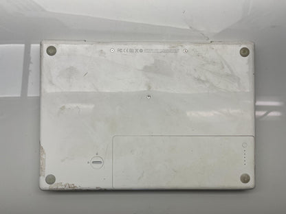 Apple Macbook A1811 White 2006 FOR PARTS