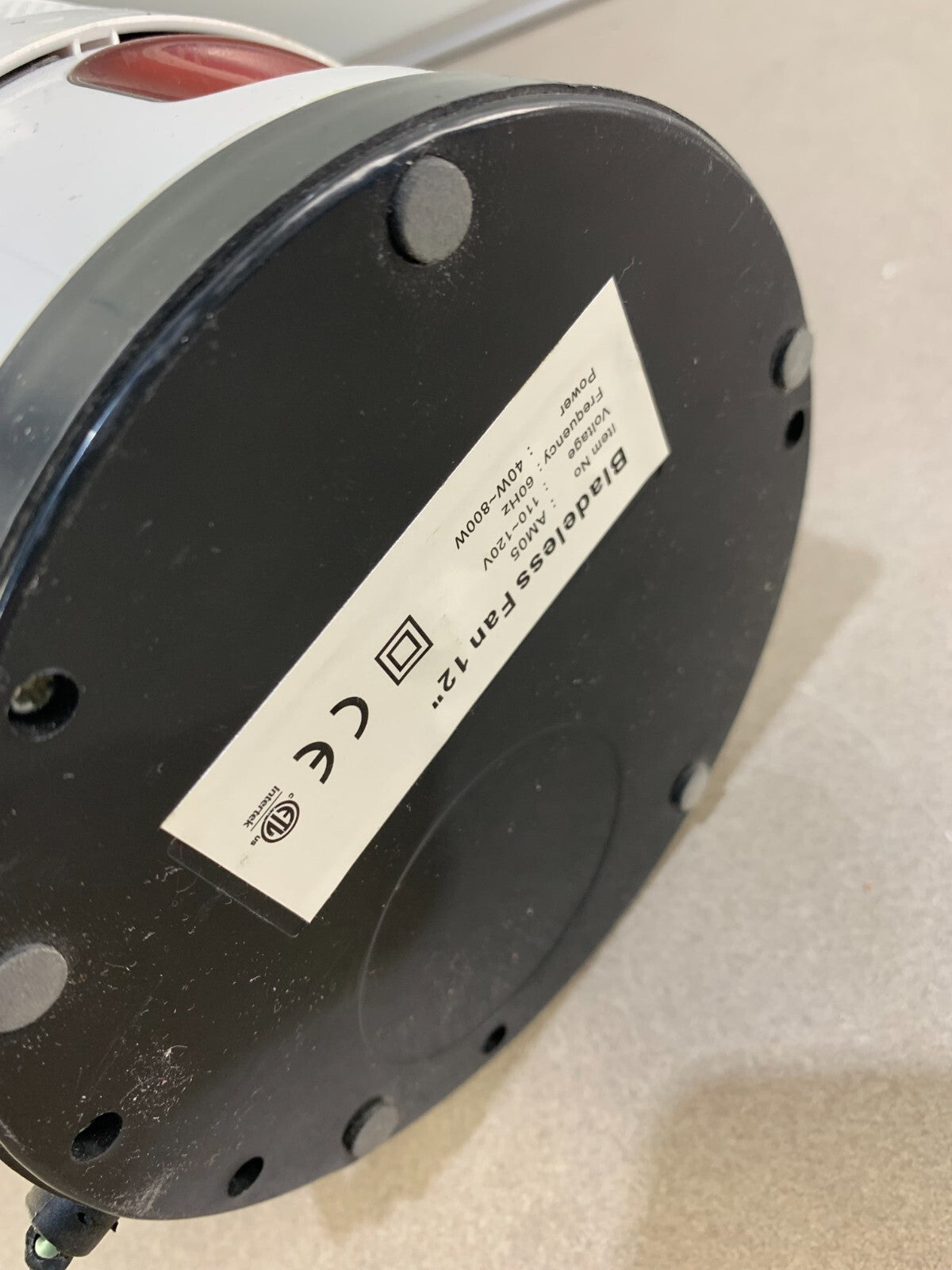 Bladeless Fan 12" AM05 White Voltage: AC100V Table Fan