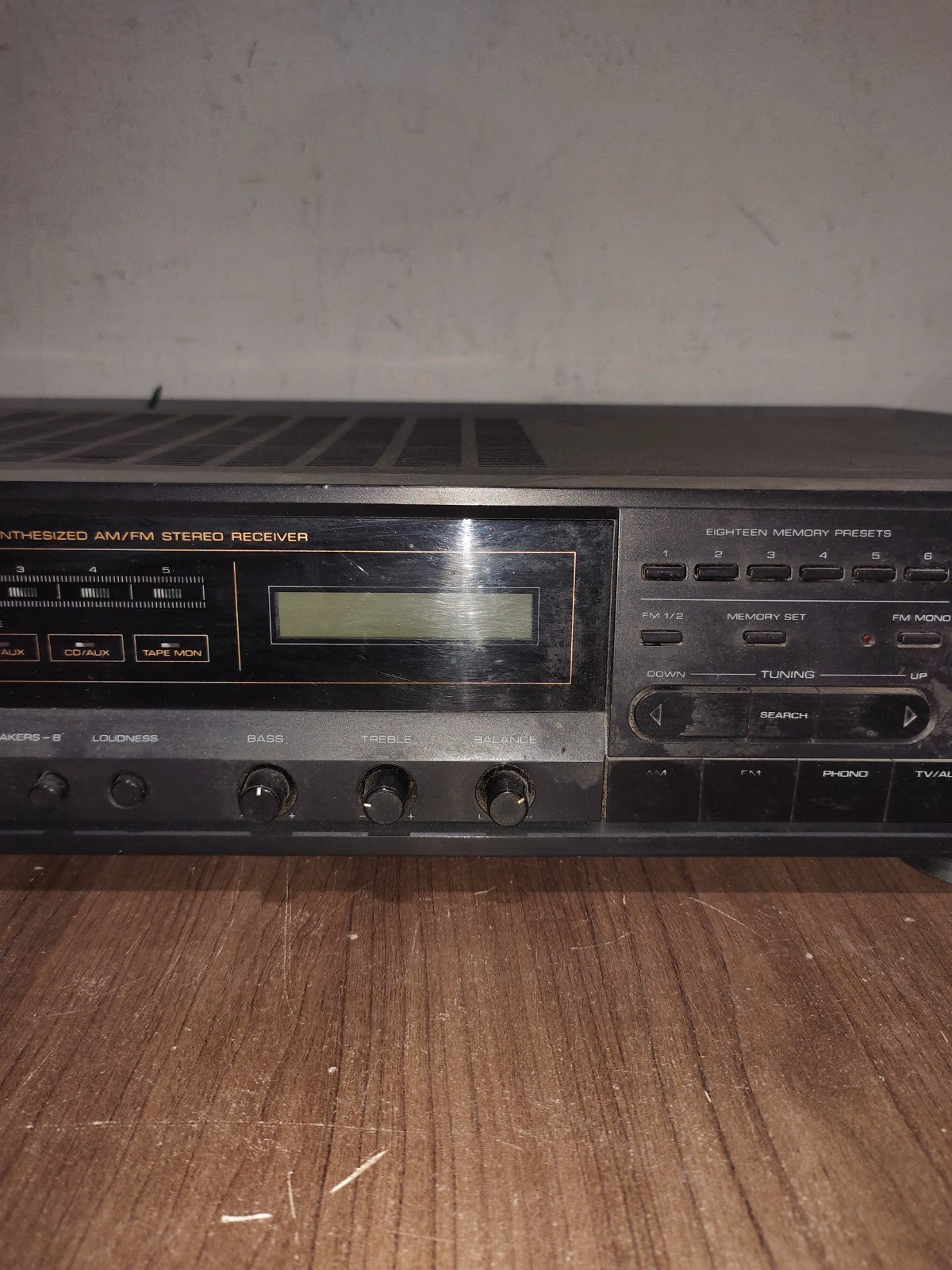 Realistic STA-795 Digital Synthesized AM/FM Stereo Receiver