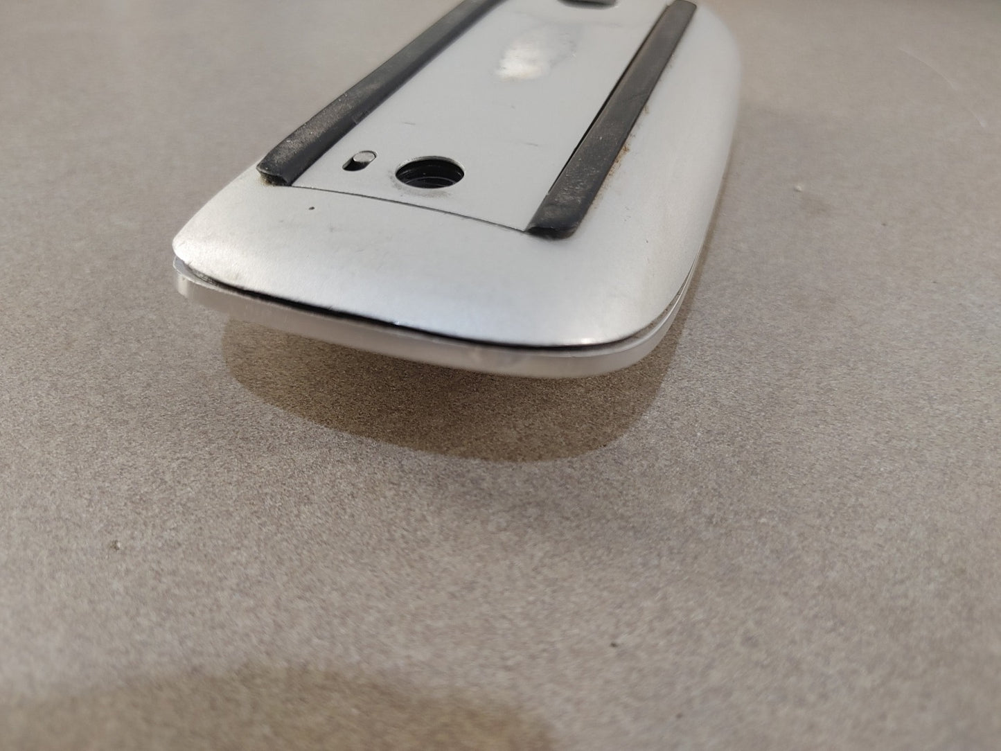 Apple Magic Mouse A1296 Bluetooth Wireless Mouse INCLUDES BATTERIES Fair