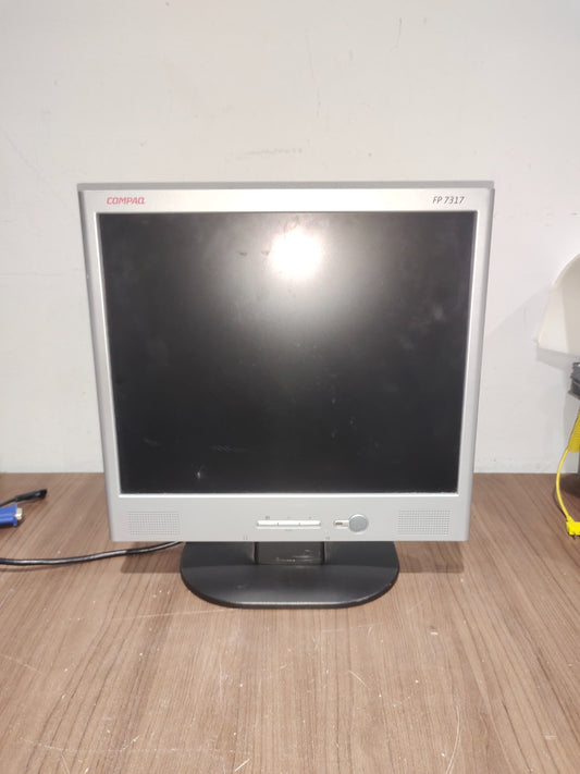 Compaq FP7317 Model - PE1232 - Flat Panel Monitor