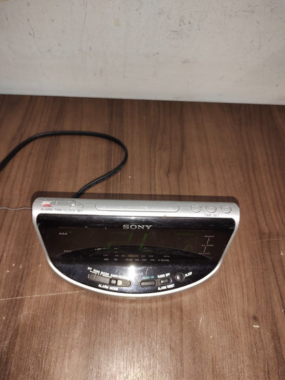 Sony Dream Machine ICF-C492 AM/FM Alarm Clock Radio