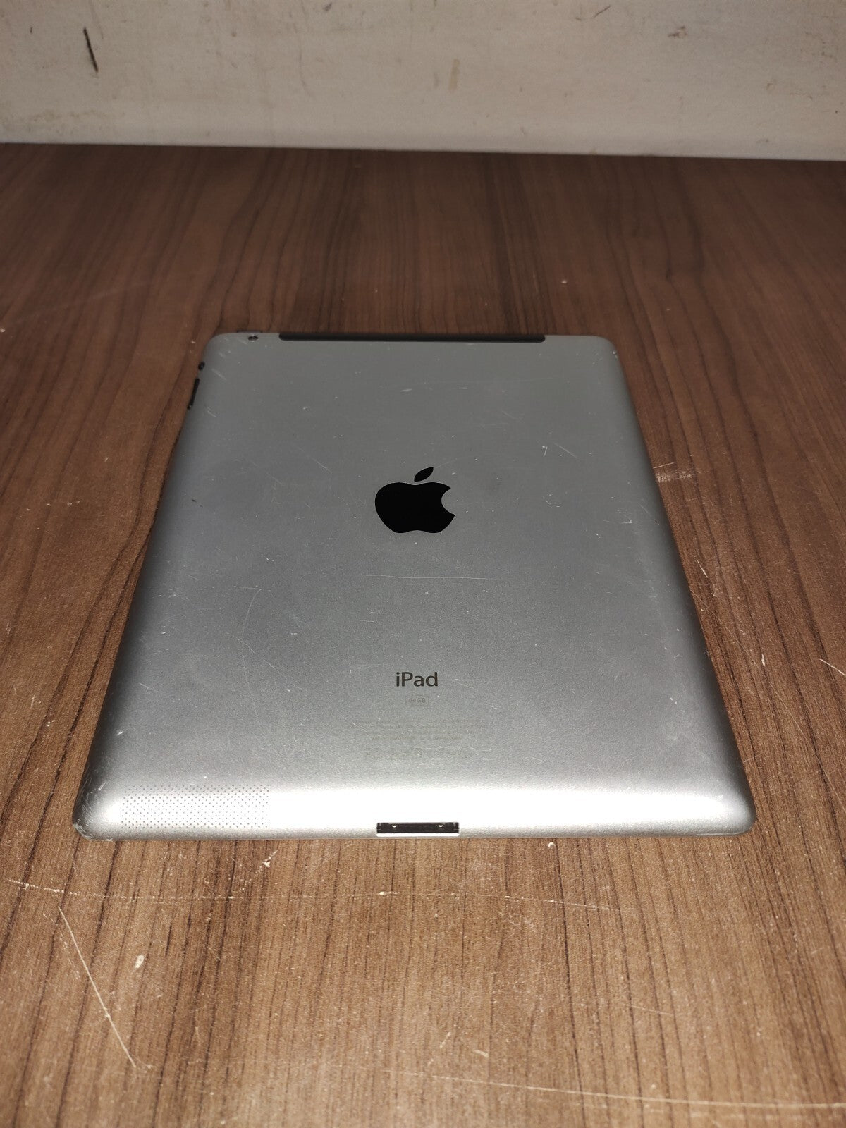 Apple iPad 2 A1396 16 GB, Wi-Fi + 3G, 9.7 in - Black - Untested