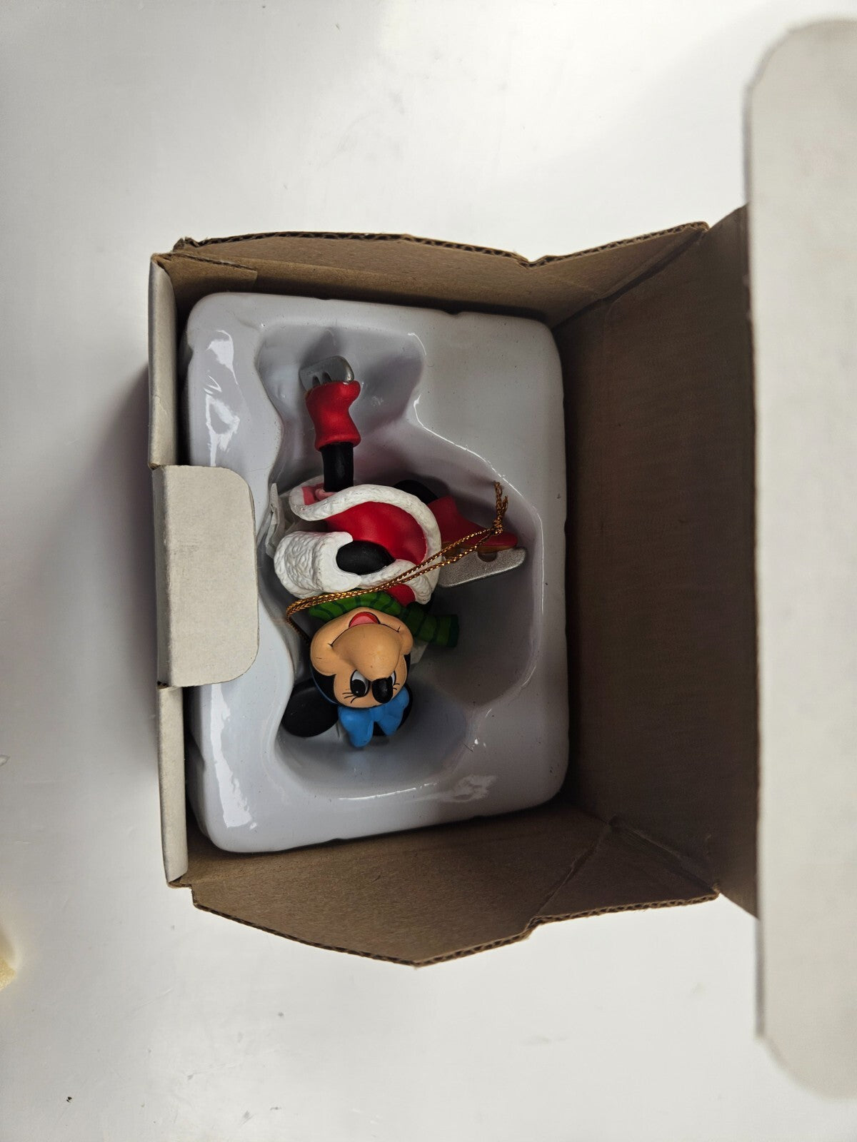 Disney Collectable Christmas 26231 104 Minnie Mouse Skating Hanging Ornament