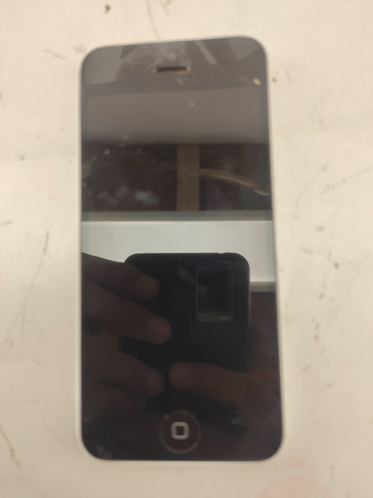 Apple iPhone 5C - Unlocked - White - 16GB - A1532