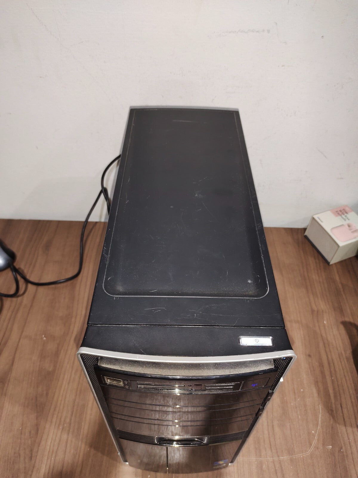 HP Pavilion HPE-541F AMD Phenom II X6 1045, 8GB, 1 TB HDD, Windows 10 Tower PC