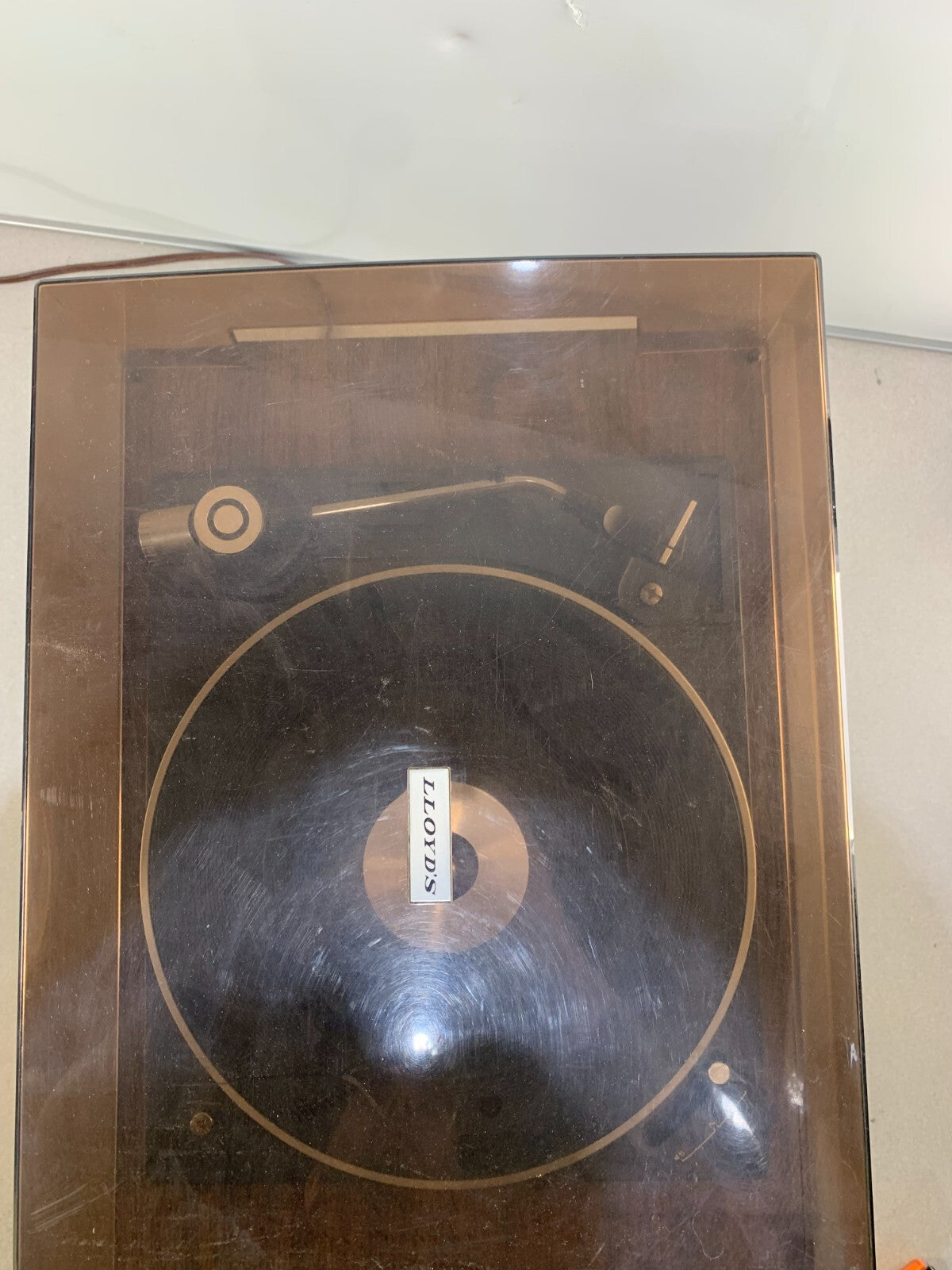 Vintage Lloyd's AM/FM Stereo Turntable & Cassette player Model R820