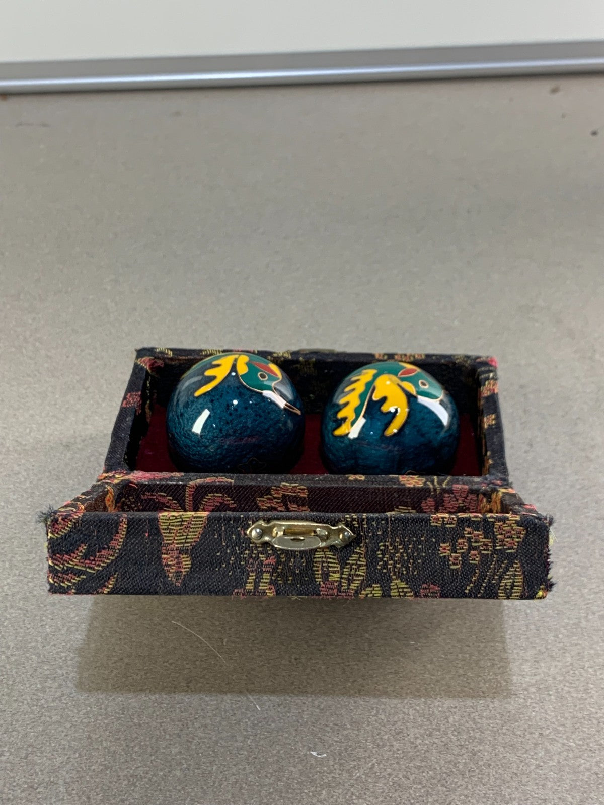 Vintage Post Acupuncture Bird Cloisonne Chinese Health Baoding Chime Balls.