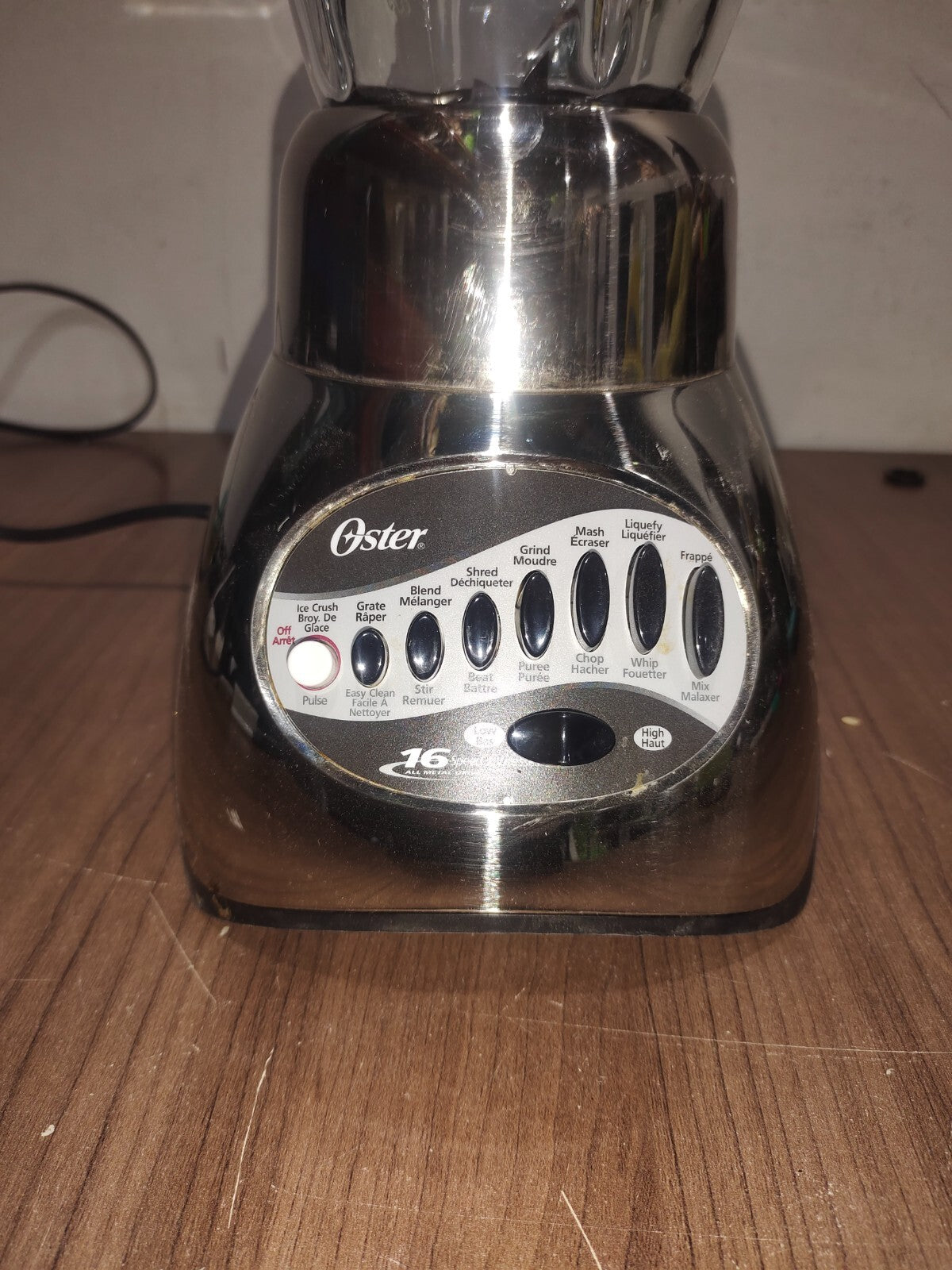 Oster BLST68 - 6812001N01 40 Oz. 16-Speed Blender