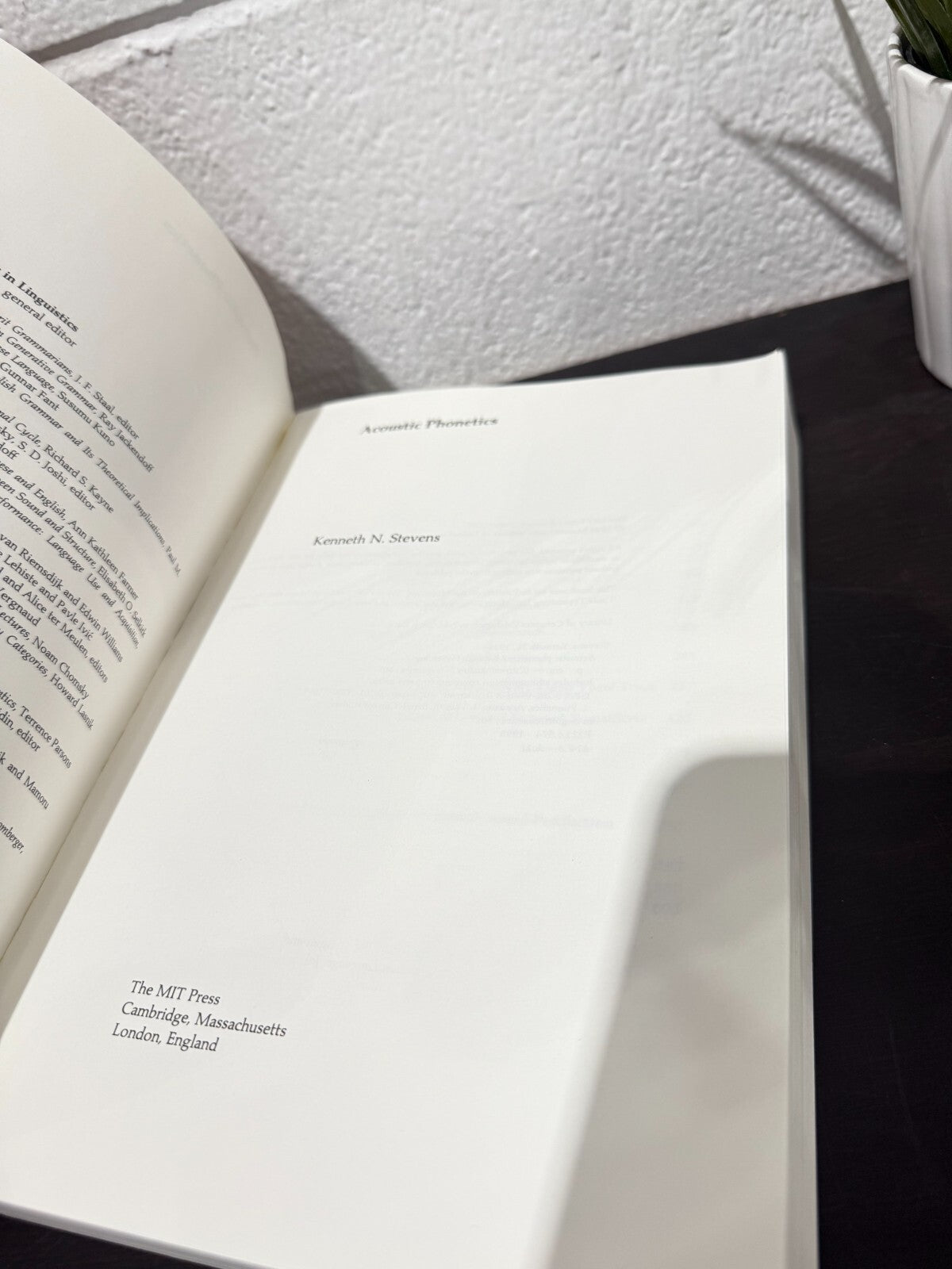 Acoustic Phonetics by Kenneth N. Stevens (English) Paperback Book