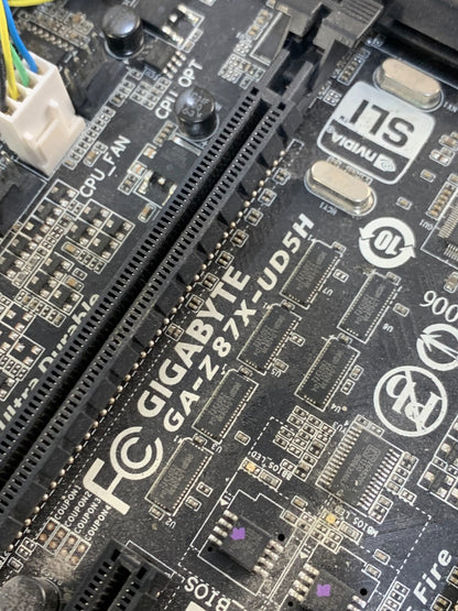 Gigabyte GA-Z87X-UD5H + i7-4770K + 8GB DDR3 RAM | LGA1150 | Tested Working