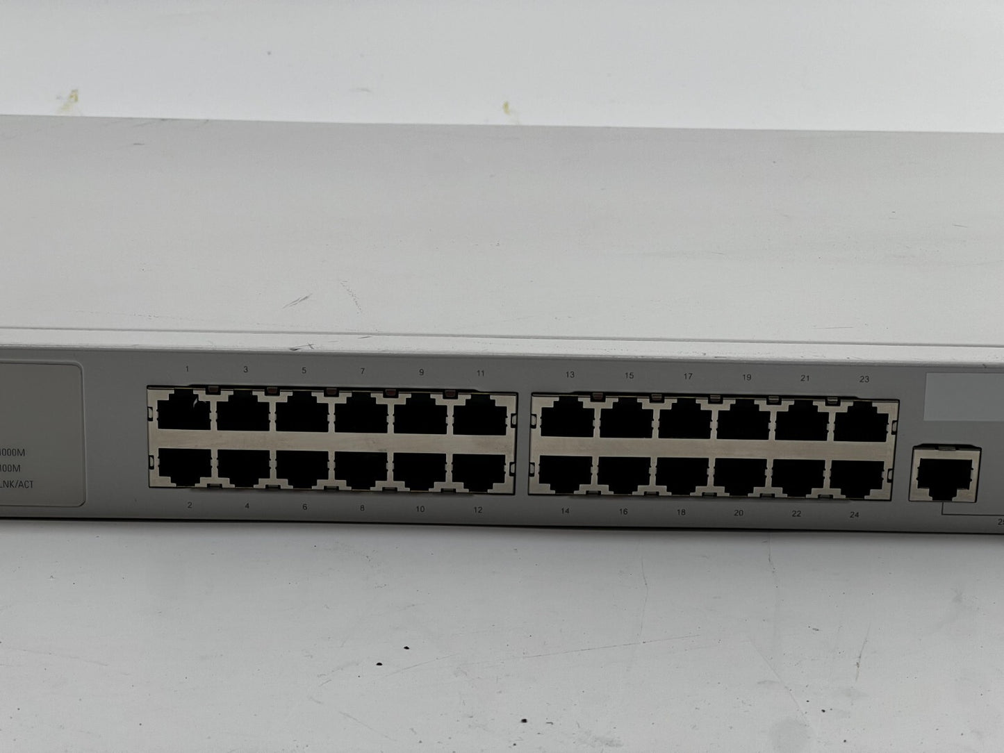 GOOD Symbol 24-PortEthernetSwitch ES-3000-PWR-10-WW Enterprise 10/100 Base-T PoE