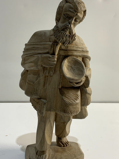 VINTAGE UNBRANDED HAND CARVED FOLK ART LIGHT WOOD CARVING OLD MAN