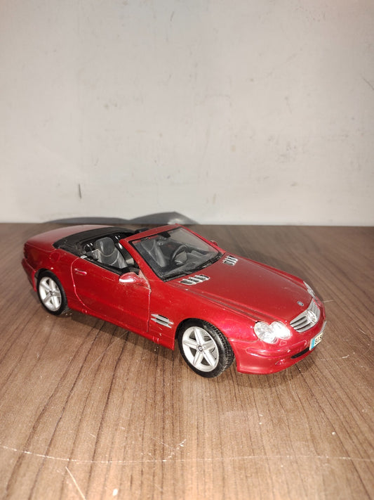 Maisto Mercedes-Benz SL-Class - Maroon - 1:18 Scale - Diecast Model Car
