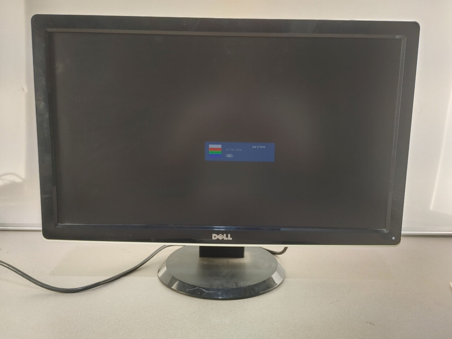 GREAT CONDITION Dell 24inch 1080P FHD HDMI Monitor White/Black