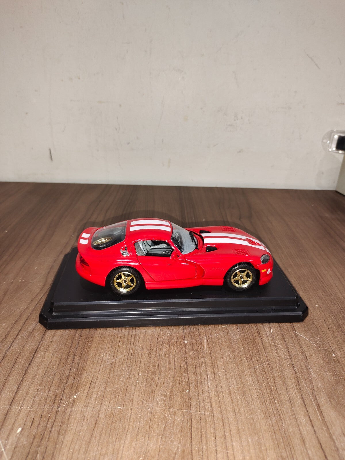 1997 DODGE VIPER GTS COUPE, [BBURAGO TOY] Die Cast Metal Built Car, SCALE 1/24