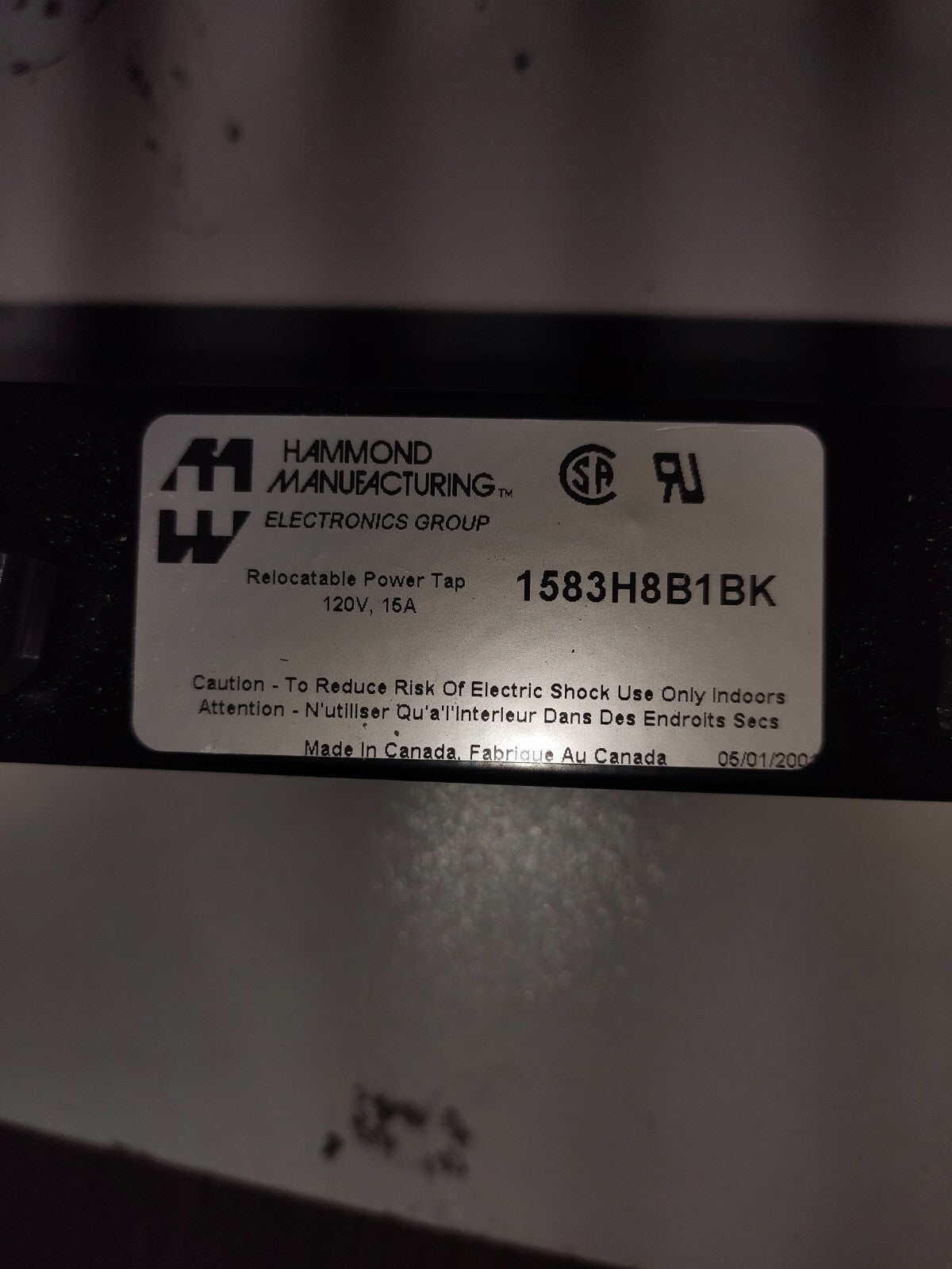 Hammond 1583H8B1BK Power distribution bar 8x outlets / 120Vac / 15A