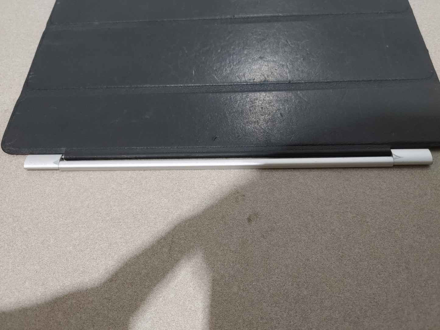 Apple iPad Smart Cover for iPad 2/3/4 Black Fair Condition