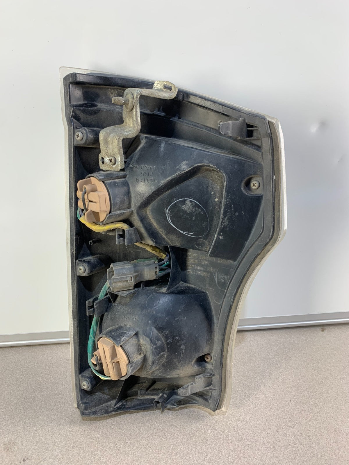 ISUZU NPR NQR W SERIES 2006-2007 LEFT DRIVER TURN SIGNAL LIGHT LAMP CORNER