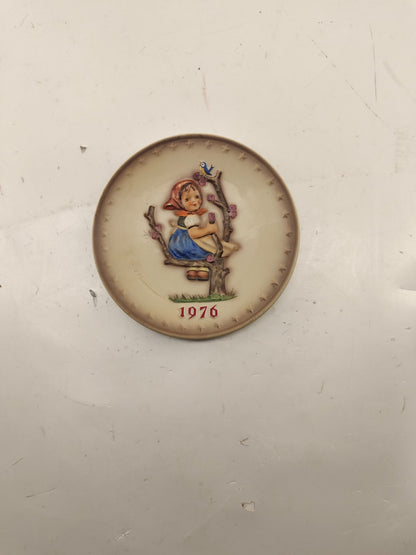 Vintage Hummel 1976 Annual Plate handcrafted Goebel