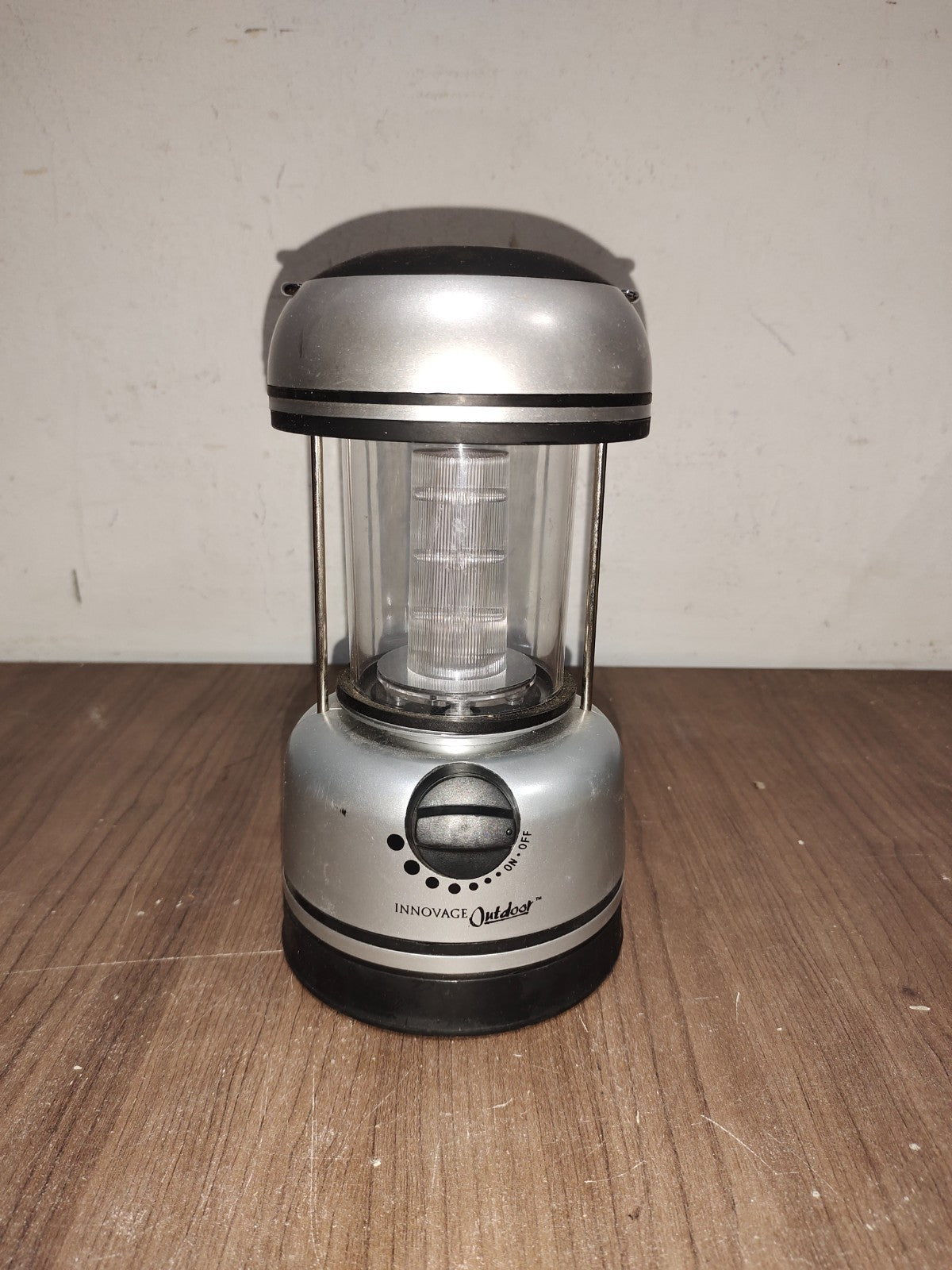 Innovage Outdoor - Indoor/Outdoor 20 Led Utility Lantern Dual Powered Cordless