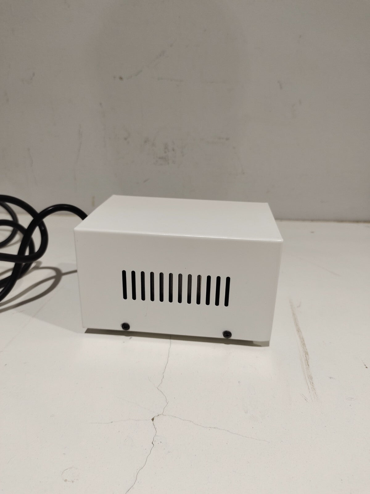 Philmore ST200 200 watt 110/220V Step Up Step Down Transformer